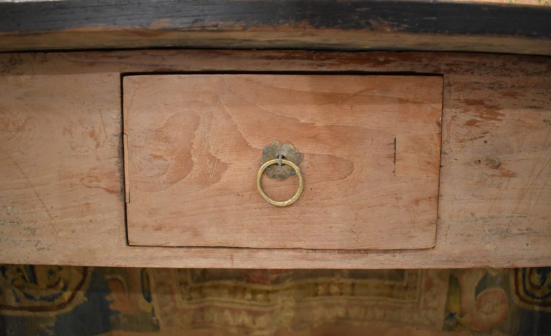 19c Florence Desk with Black Claw Feet - Image 3