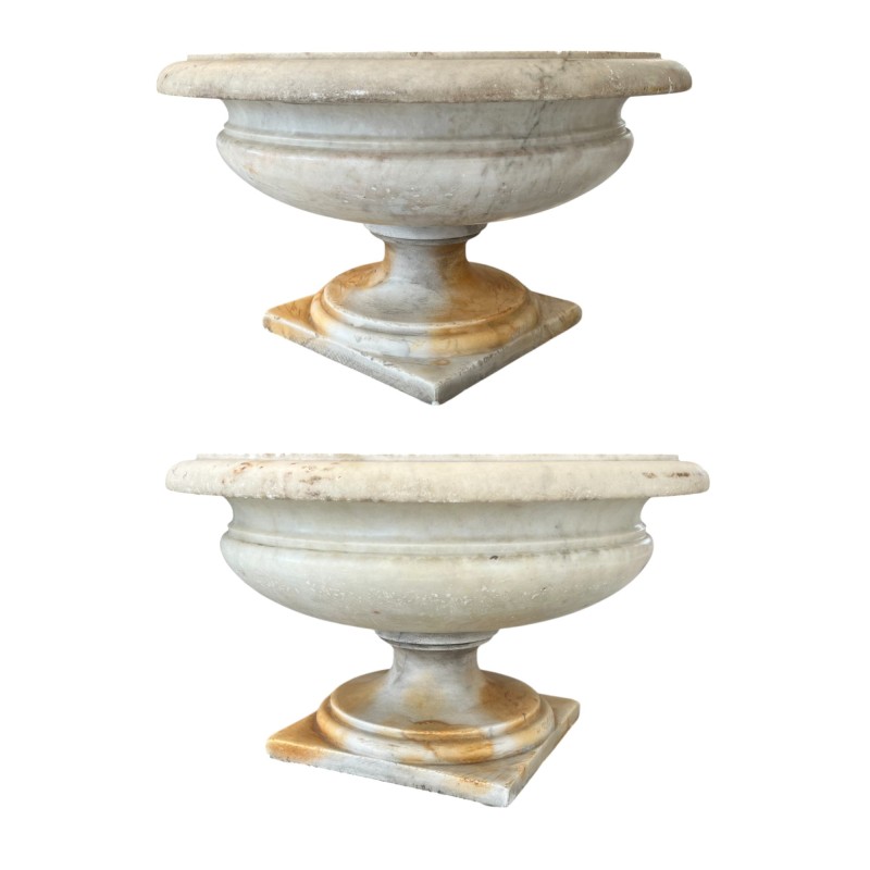 Pair of Tuscan 16th Century Marble Jardinieres